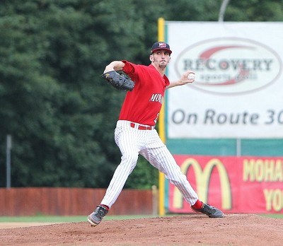 Matt Snyder (Temple) delivers a pitch